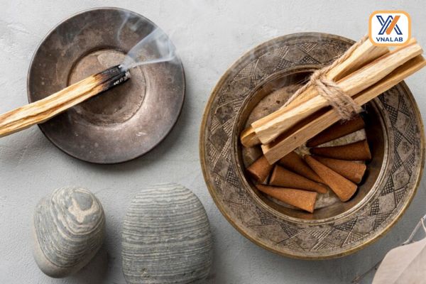 Cách xông trầm hương và tác dụng của việc xông trầm hương