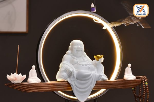 Thác khói trầm hương Phật Di lặc